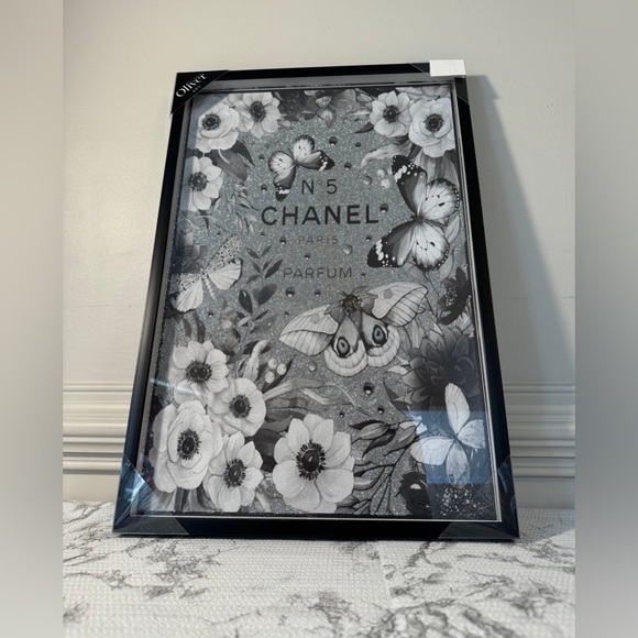 Framed Wall Art (20 x 24) - NWT - Floral with Butterflies - Picture 2 of 3